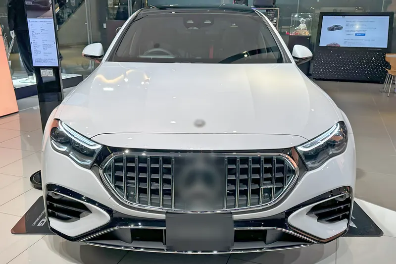 2024 Mercedes-Benz E Serisi — ön